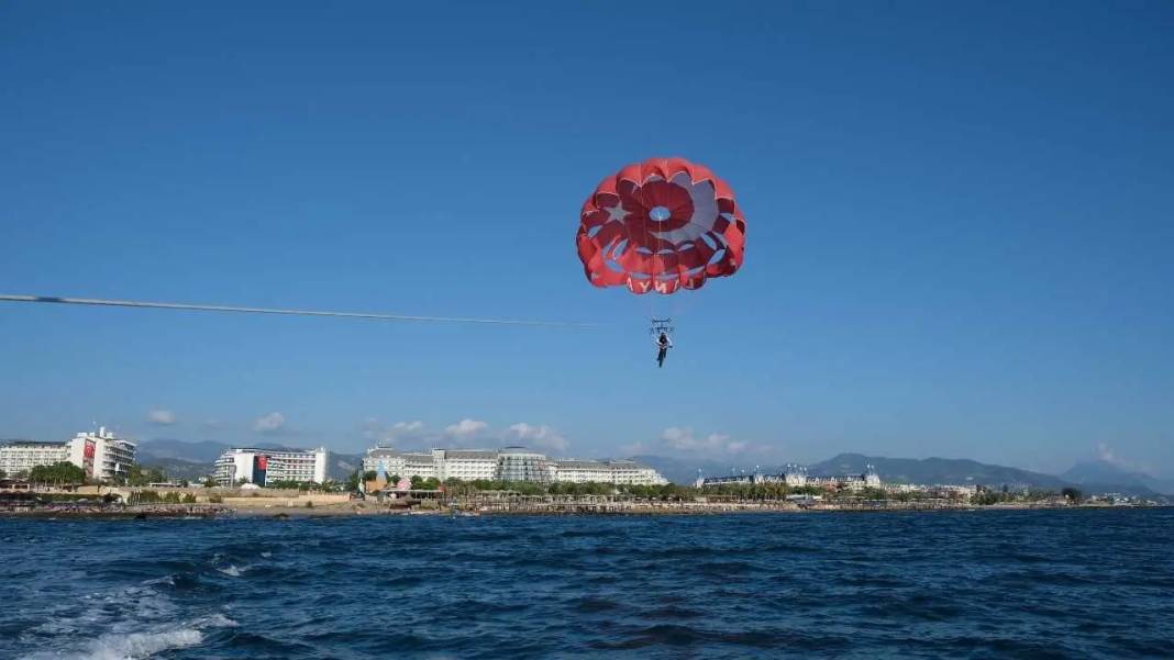 Alanya Semalarında Türk Bayraklı Bisiklet Şovu Nefes Kesti! 5